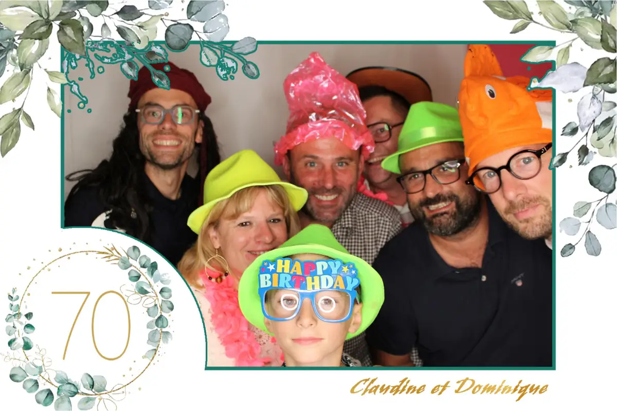 Photo fun entre amis avec photobooth à Reims lors d une soirée anniversaire